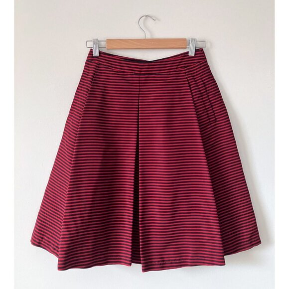 Prada Pleated Stripe Knee Length Skirt Red Dark Navy Size IT 38/ US 2 - Picture 1 of 5